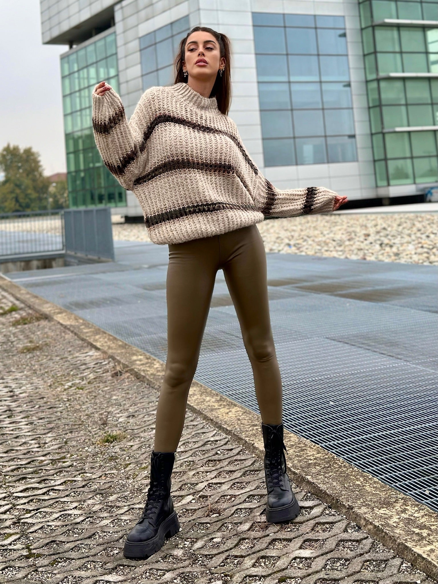 Leggins eco pelle verde militare - R.a. Boutique 