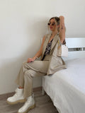 Completo smanicato e pantalone beige - R.a. Boutique 