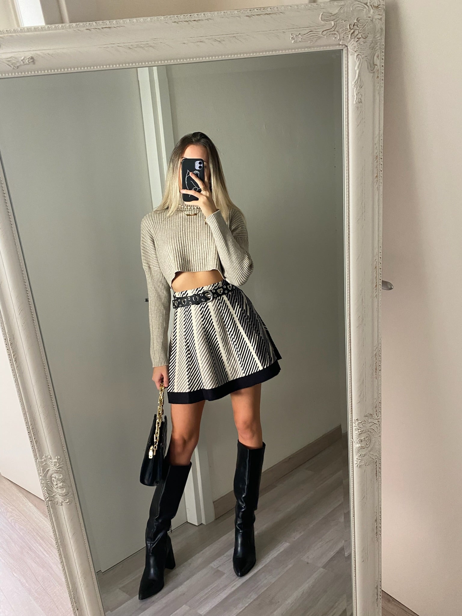 Maglione crop beige - R.a. Boutique 