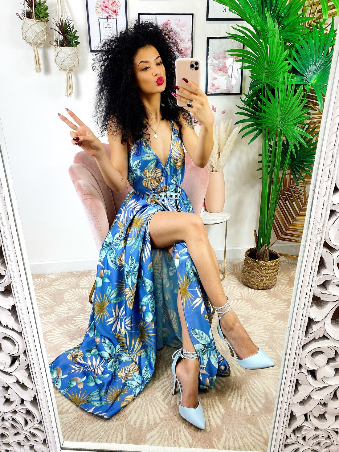 Abito in raso floreale con maxi spacco celeste - R.a. Boutique 