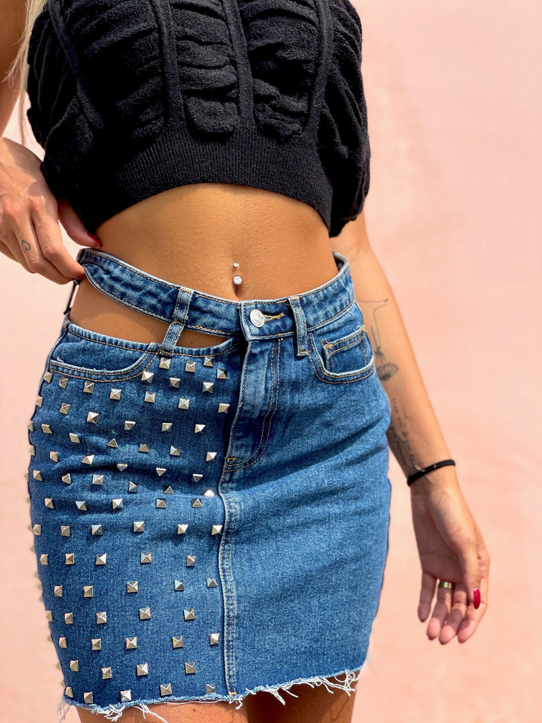 Gonna di jeans con borchie e trasparenze - R.a. Boutique 