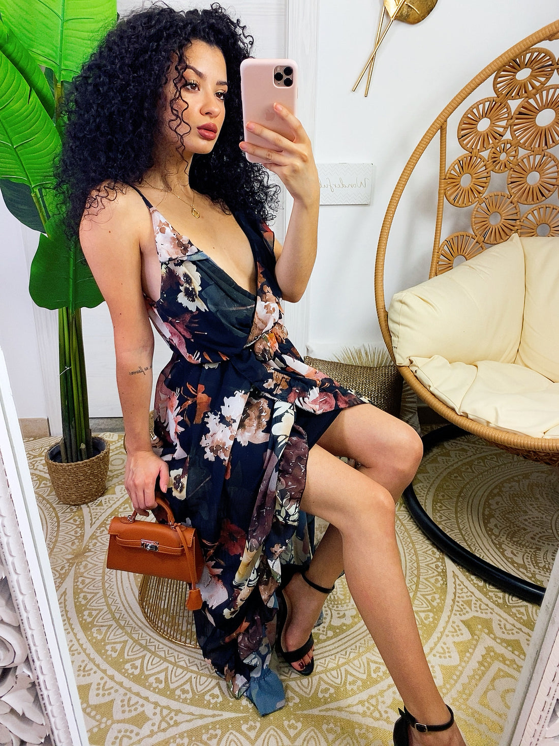 Abito con gonna asimmetrica e fiorellini nero - R.a. Boutique 