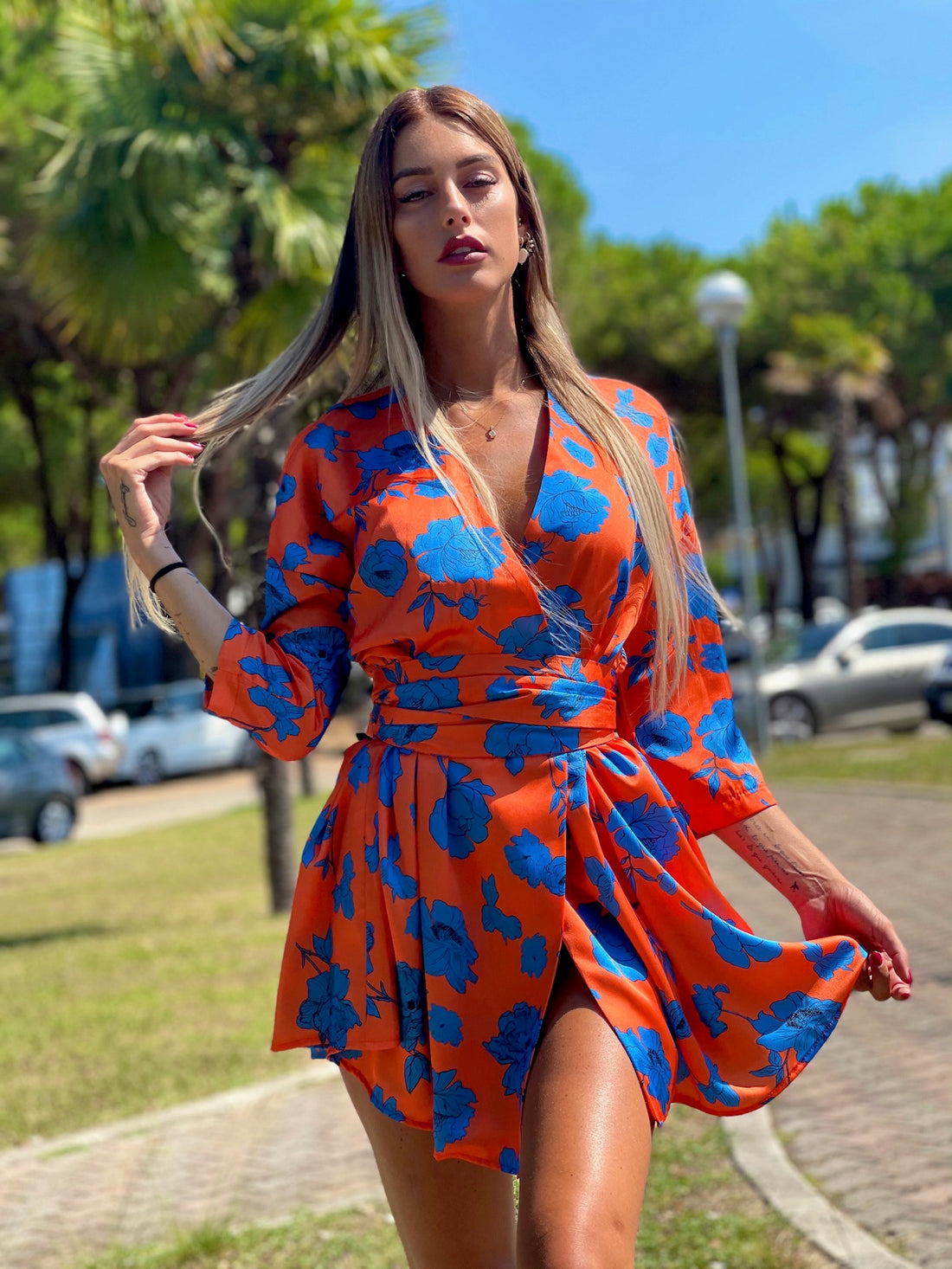 Abito arancio fiori azzurri - R.a. Boutique 