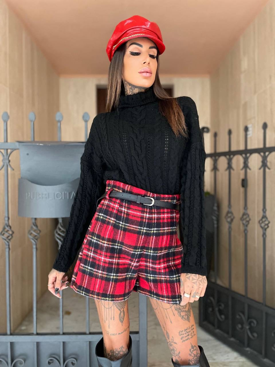 Maglioncino nero a trecce - R.a. Boutique 