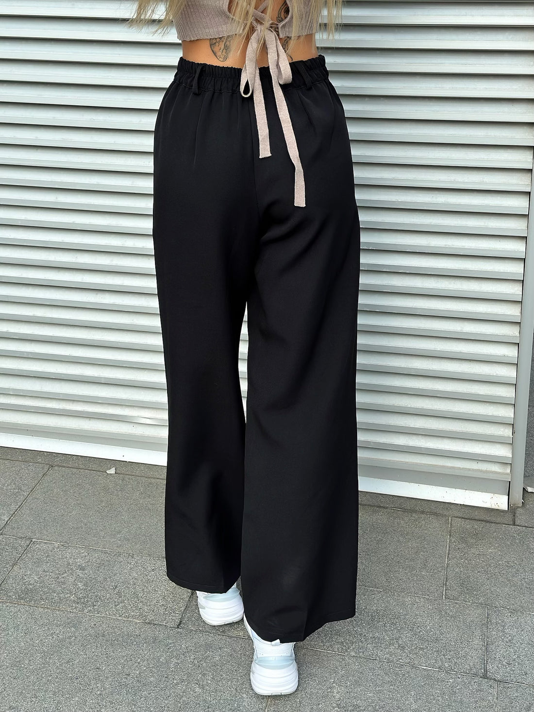 Completo giacca e pantalone nero - R.a. Boutique 