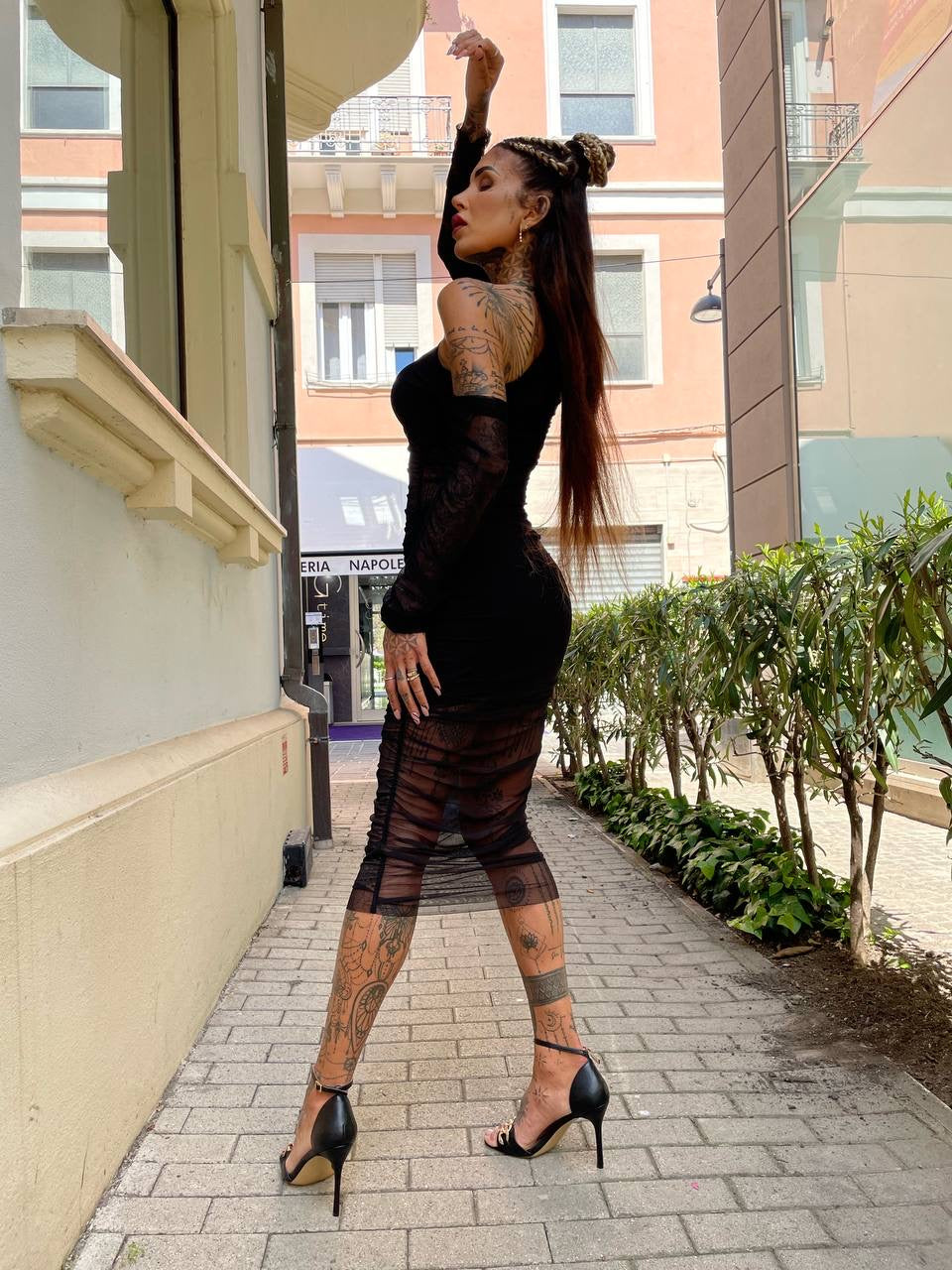 Abito lungo in velo con trasparenze - R.a. Boutique 