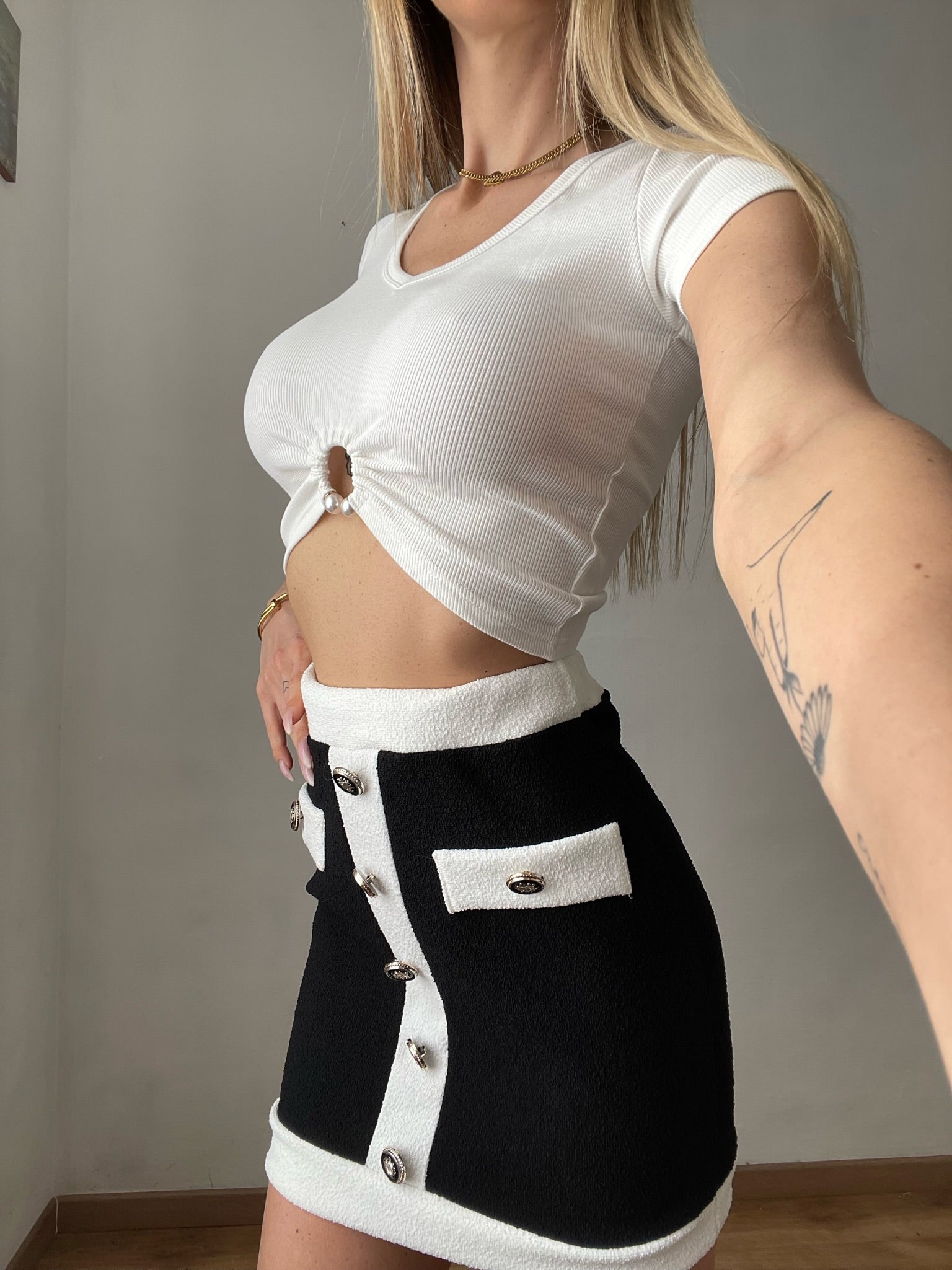 Top a manica corta con cerchio bianco - R.a. Boutique 