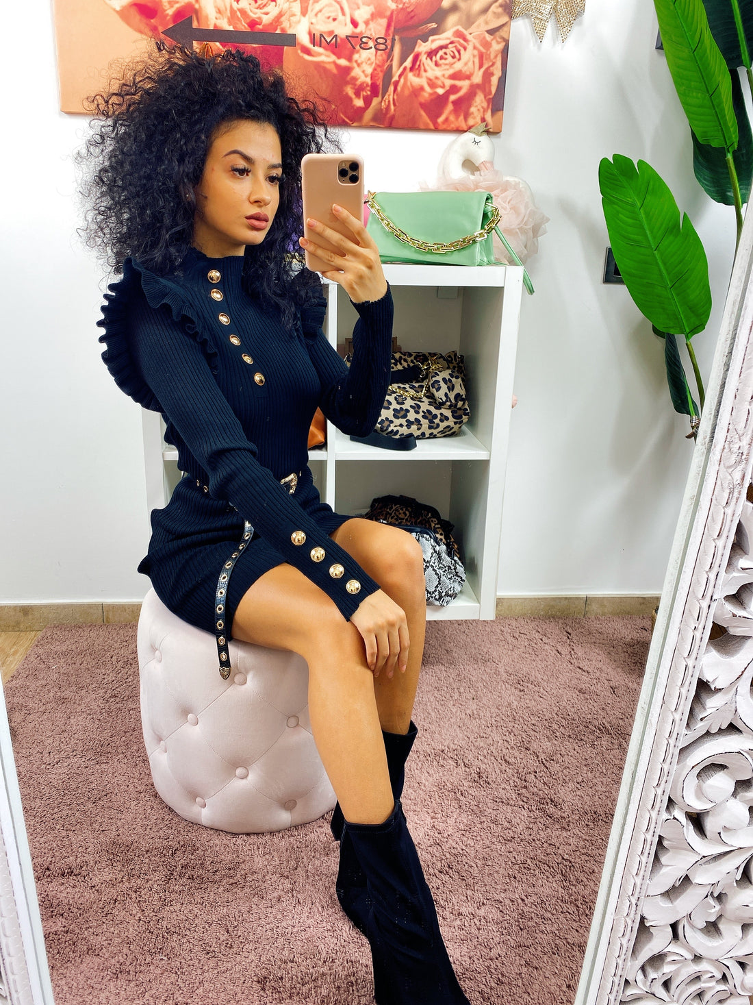 Abito aderente nero con rouge e bottoncini oro - R.a. Boutique 