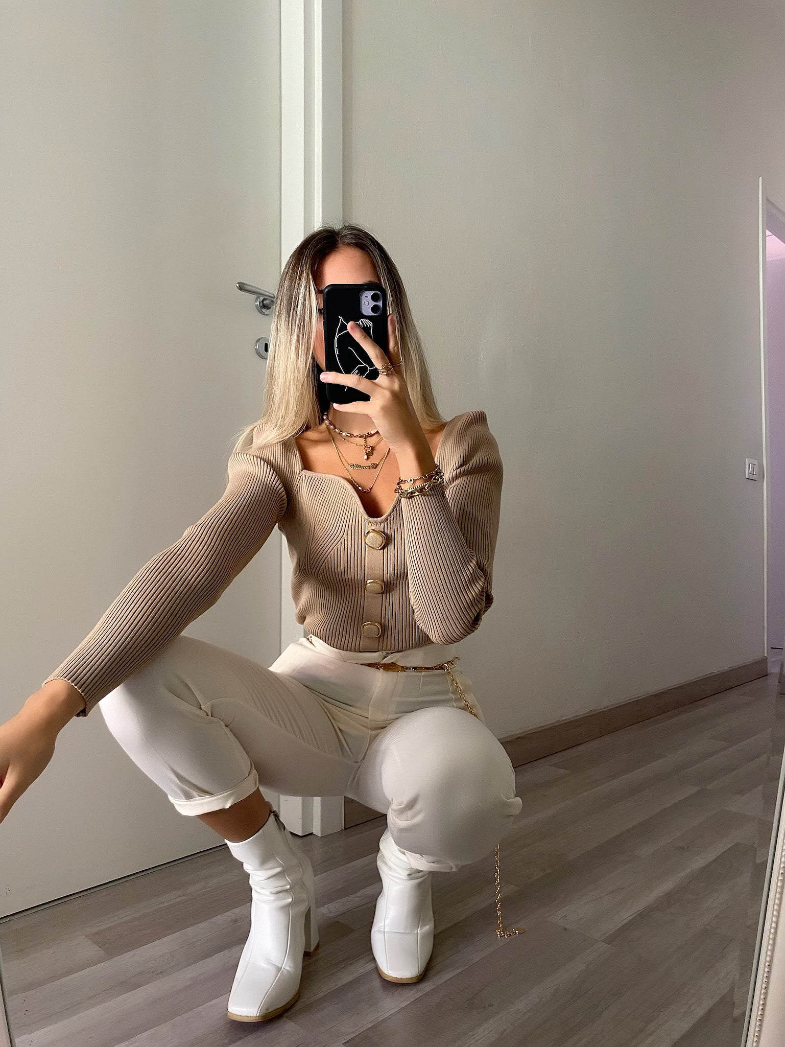 Maglioncino nude con bottoni gioiello - R.a. Boutique 