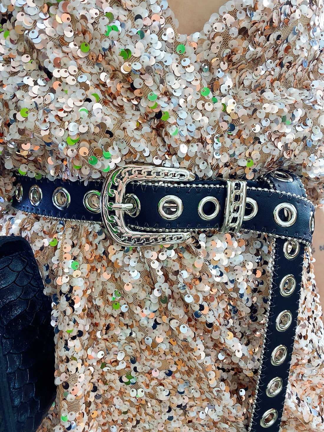 Cintura con occhielli e fibbia - R.a. Boutique 