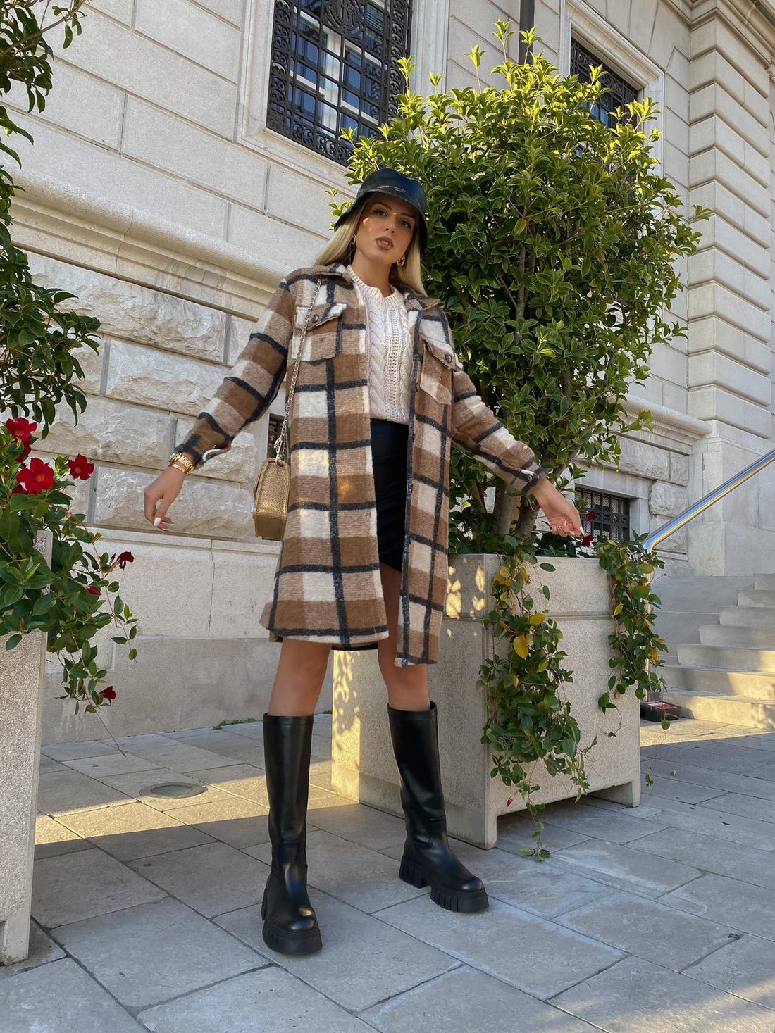 Giacca a quadri lunga Camel Nera - R.a. Boutique 