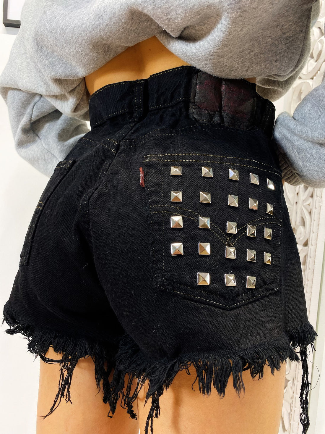 Short Levi’s Vintage con Borchie Nero - R.a. Boutique 