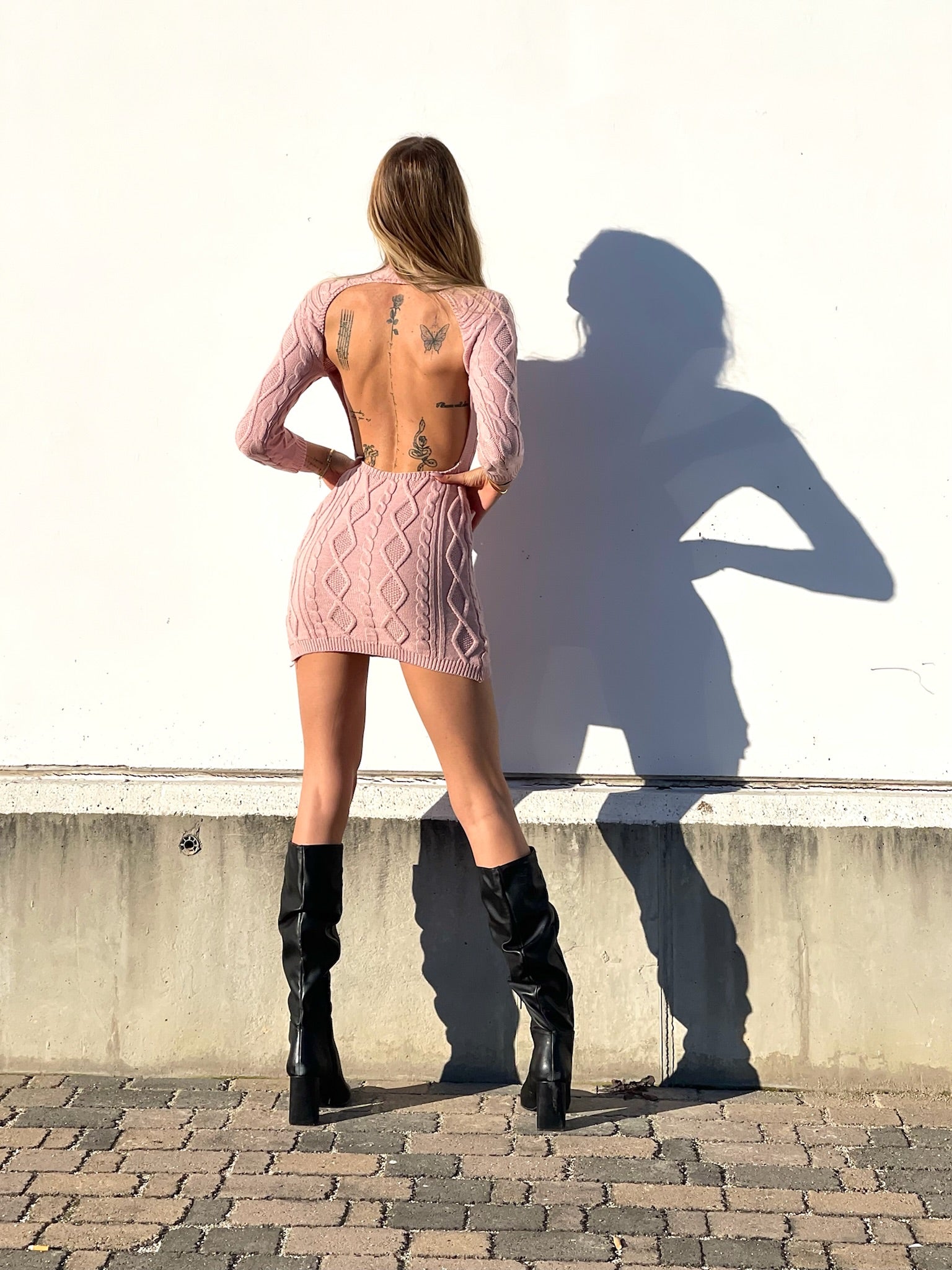 Abito a trecce schiena aperta rosa - R.a. Boutique 