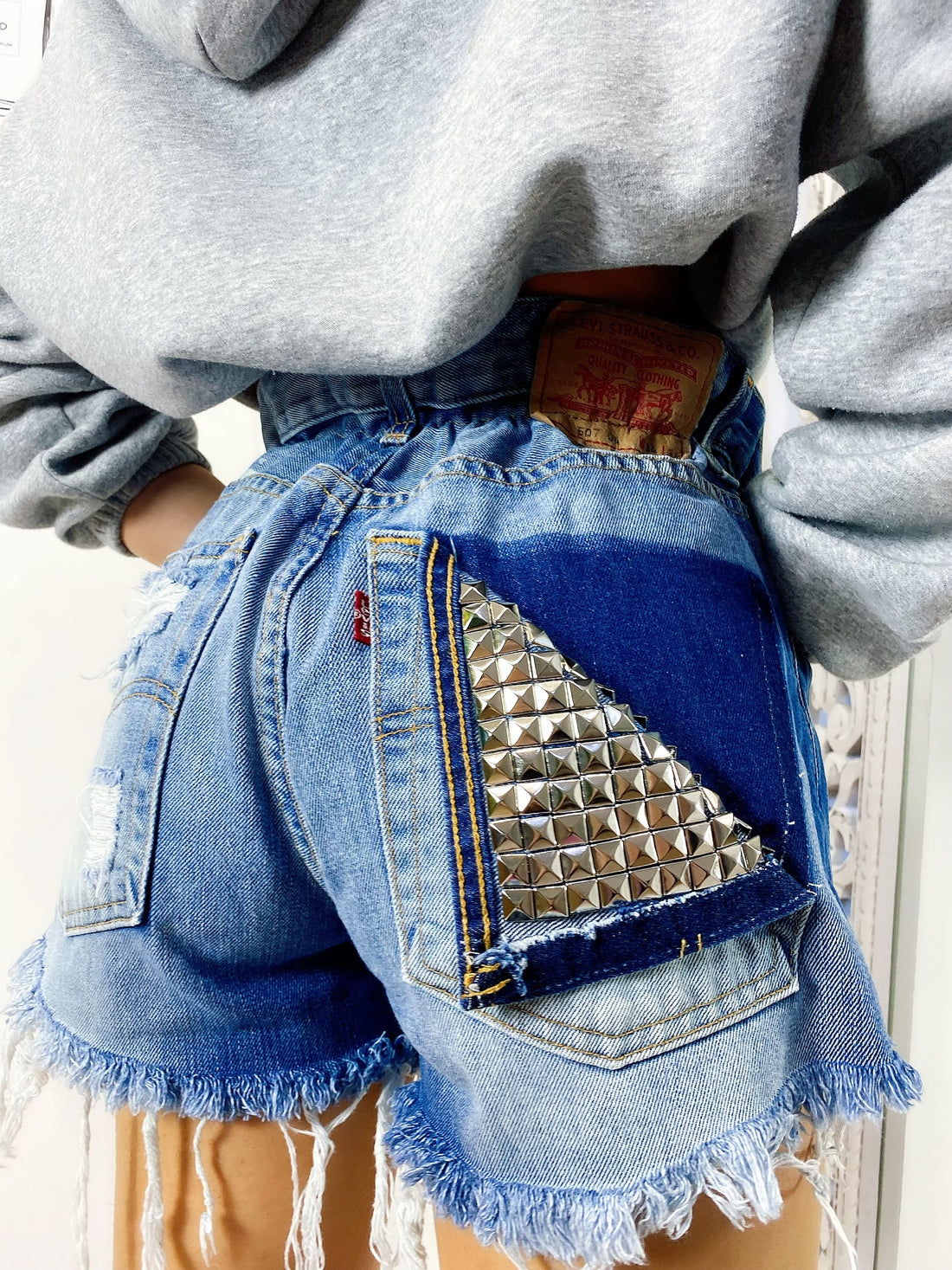 Short Levi’s Vintage bagno scuro con borchie - R.a. Boutique 