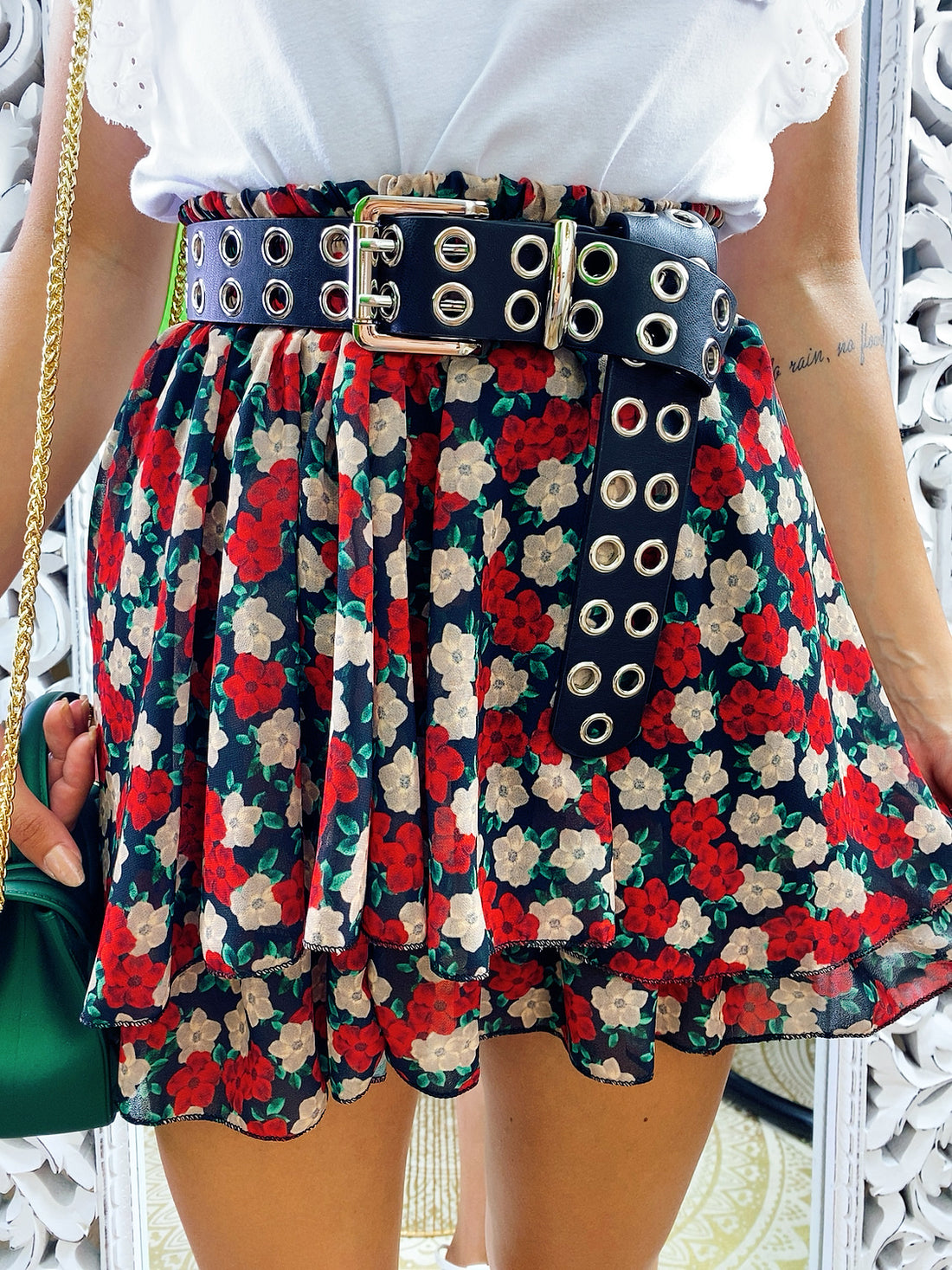 Gonna a balze con fiorellini rossi e verdi - R.a. Boutique 