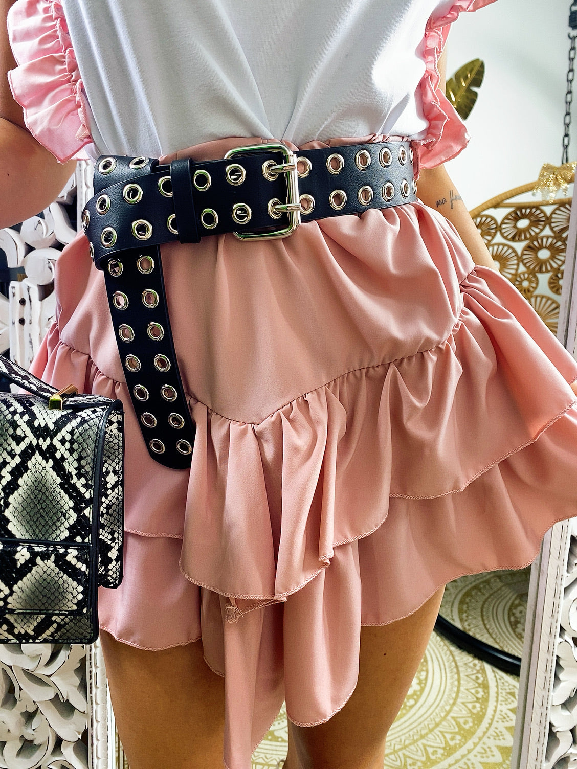 Gonna con balza asimmetrica