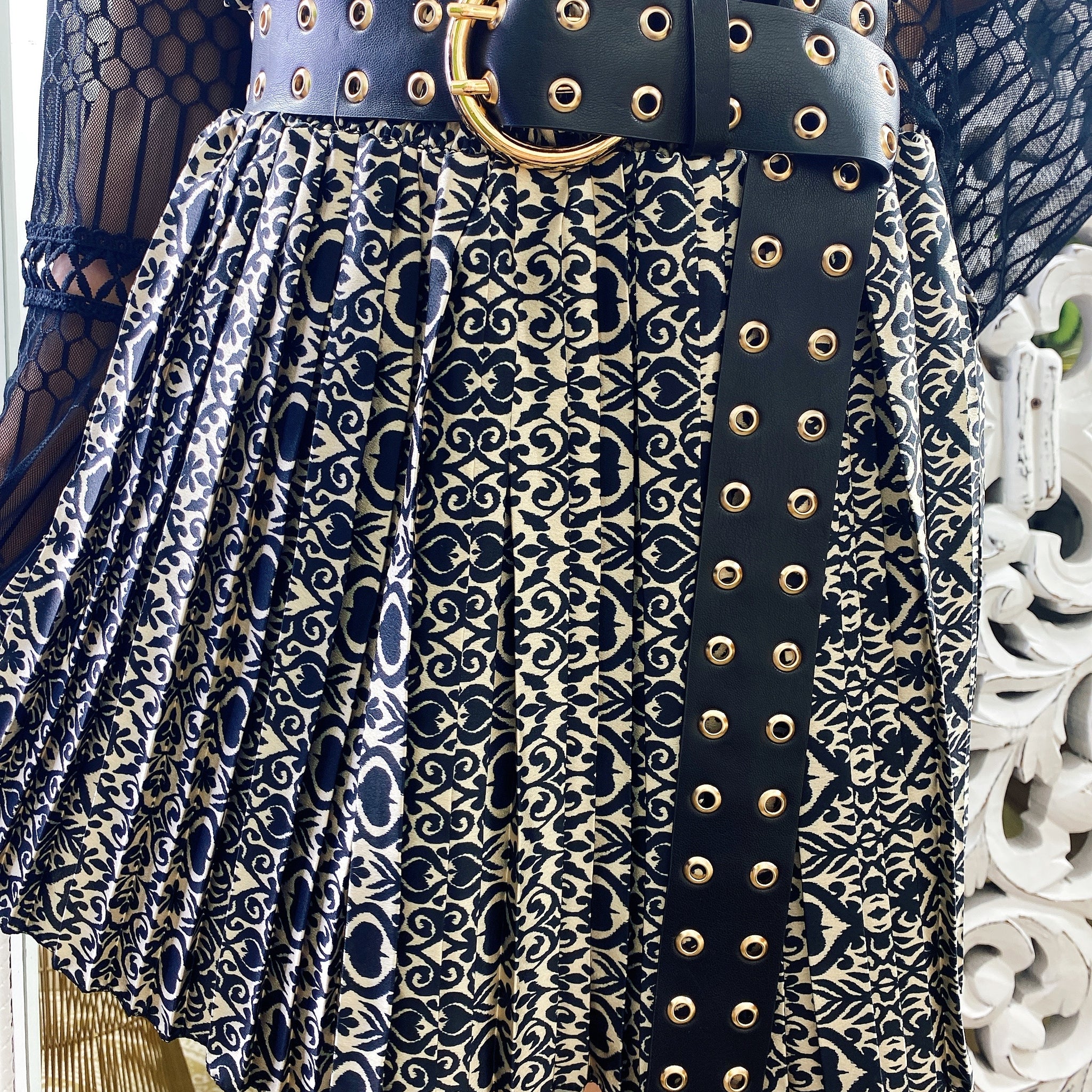 Gonna a pieghine bianca e nera - R.a. Boutique 