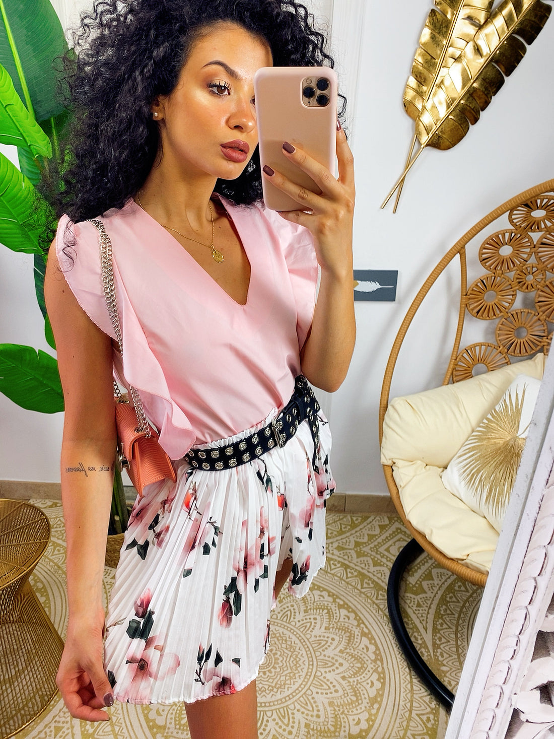 Short a pieghine con fiori rosa - R.a. Boutique 