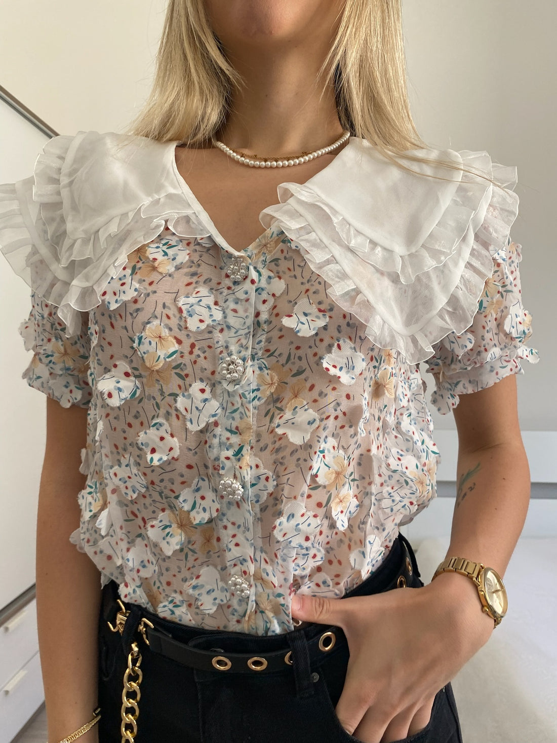 Camicia bianca a manica corta con fiori - R.a. Boutique 