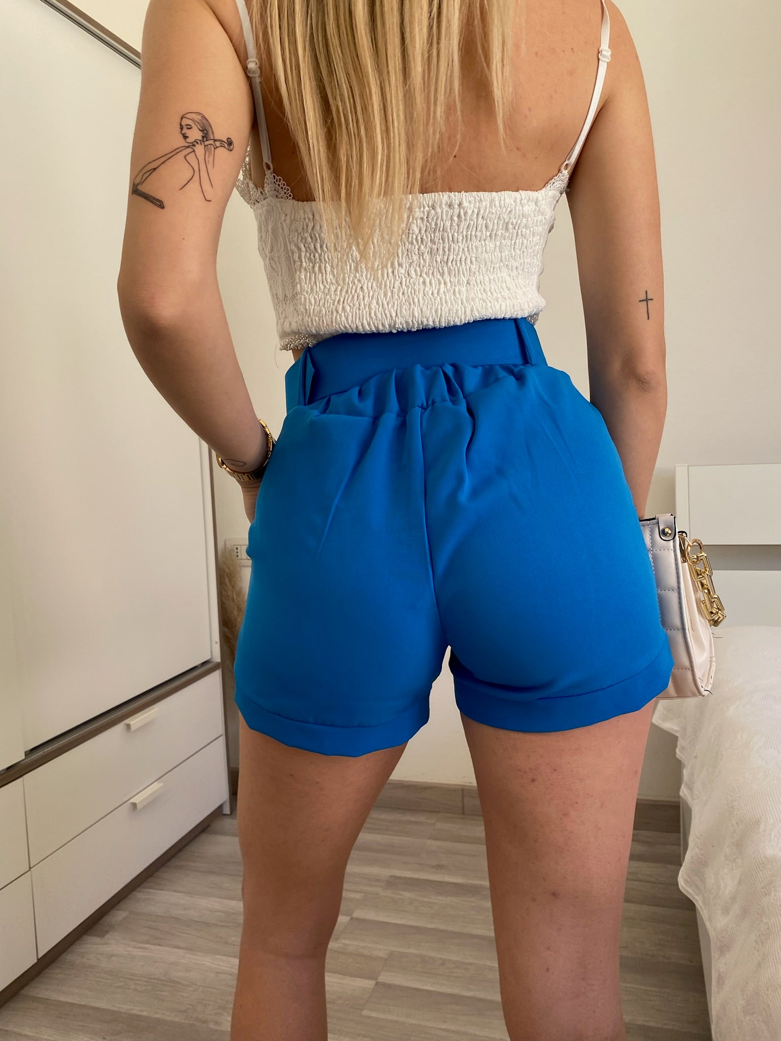 Completo giacca e Short azzurro - R.a. Boutique 