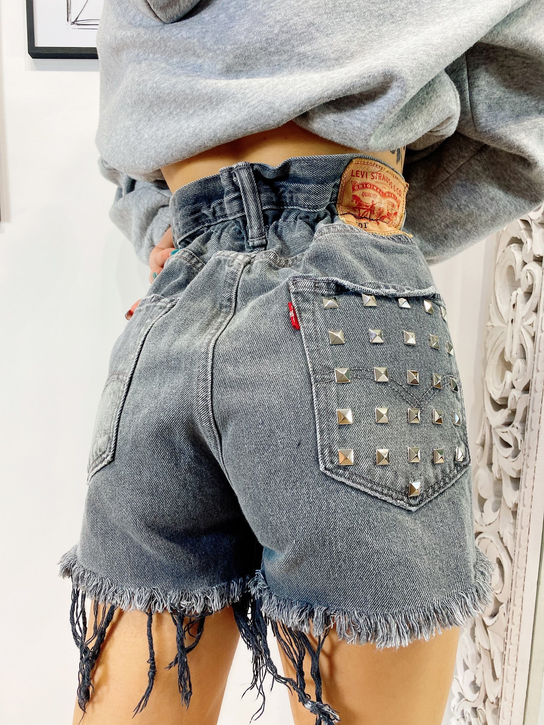 Short Levi’s Vintage con Borchie bagno grigio - R.a. Boutique 