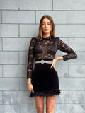 Abito nero con pizzo e piume - R.a. Boutique 