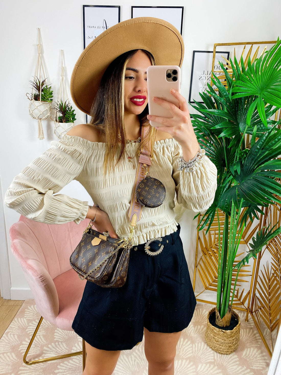 Blusa scollo a barchetta beige - R.a. Boutique 