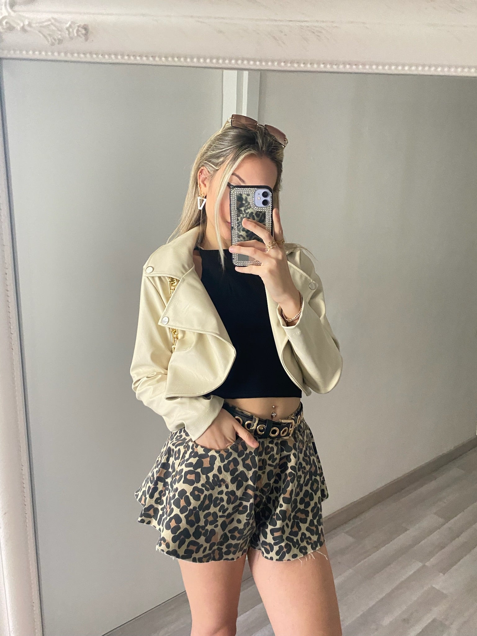 Top nero con frange - R.a. Boutique 