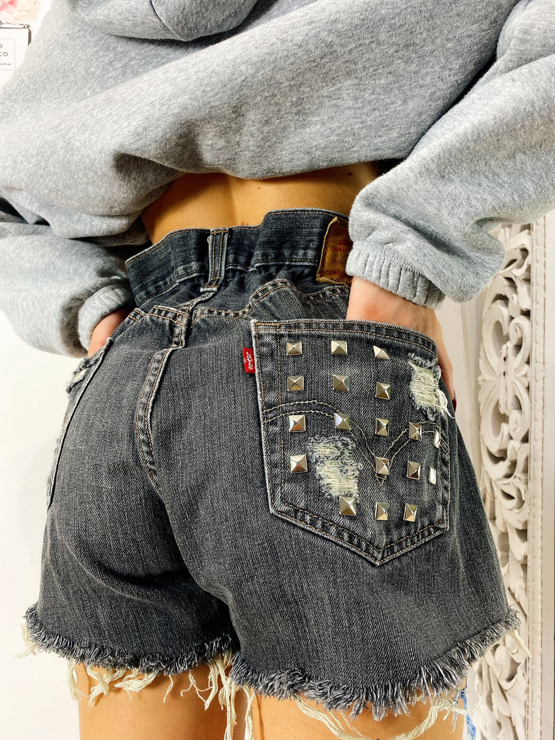 Levi’s Vintage grigio scuro con borchie - R.a. Boutique 