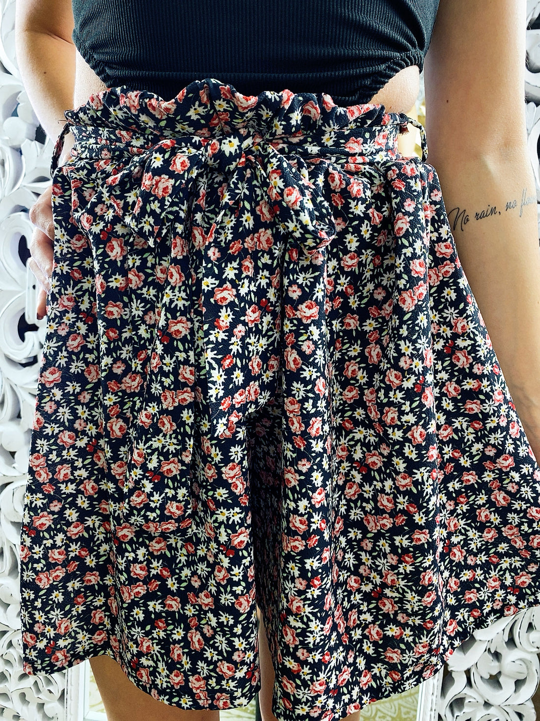 Short a fiori con fiocco - R.a. Boutique 