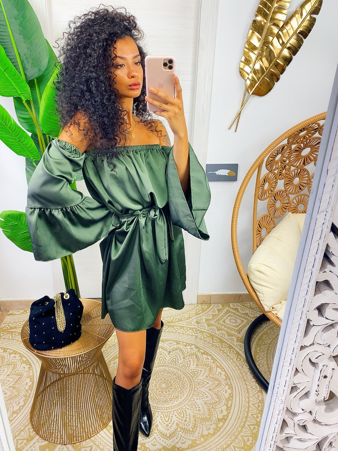 Abito in raso manica larga verde militare - R.a. Boutique 