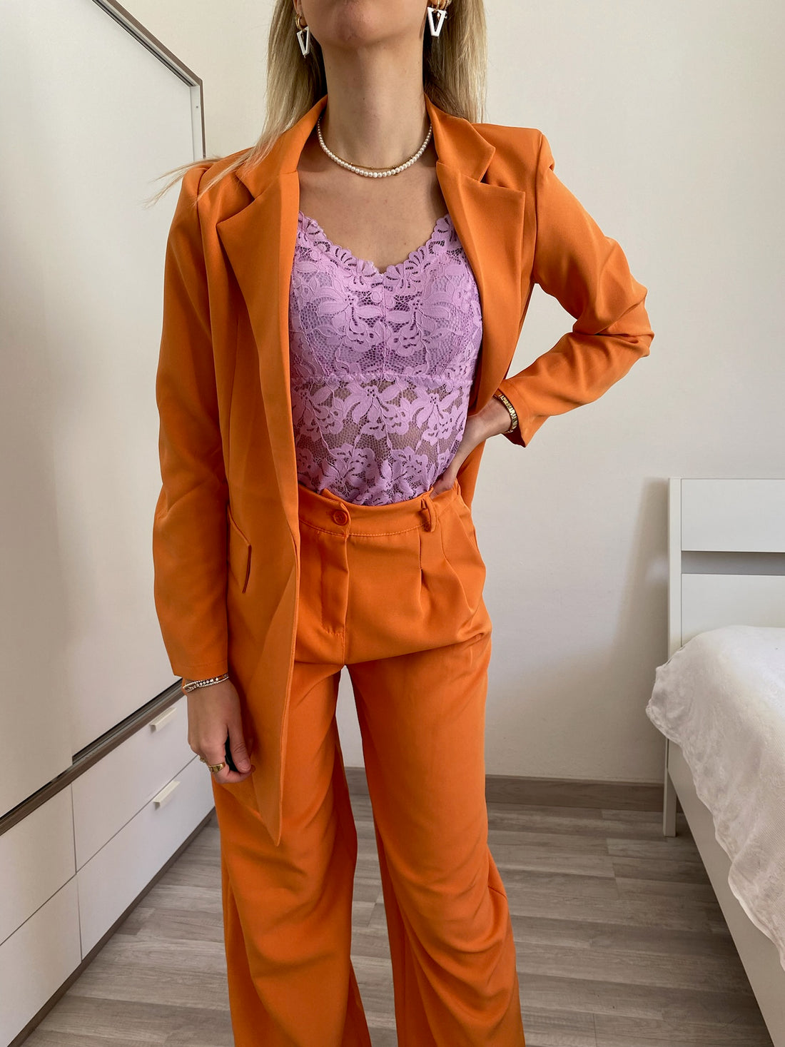 Completo oversize giacca e pantalone arancio - R.a. Boutique 