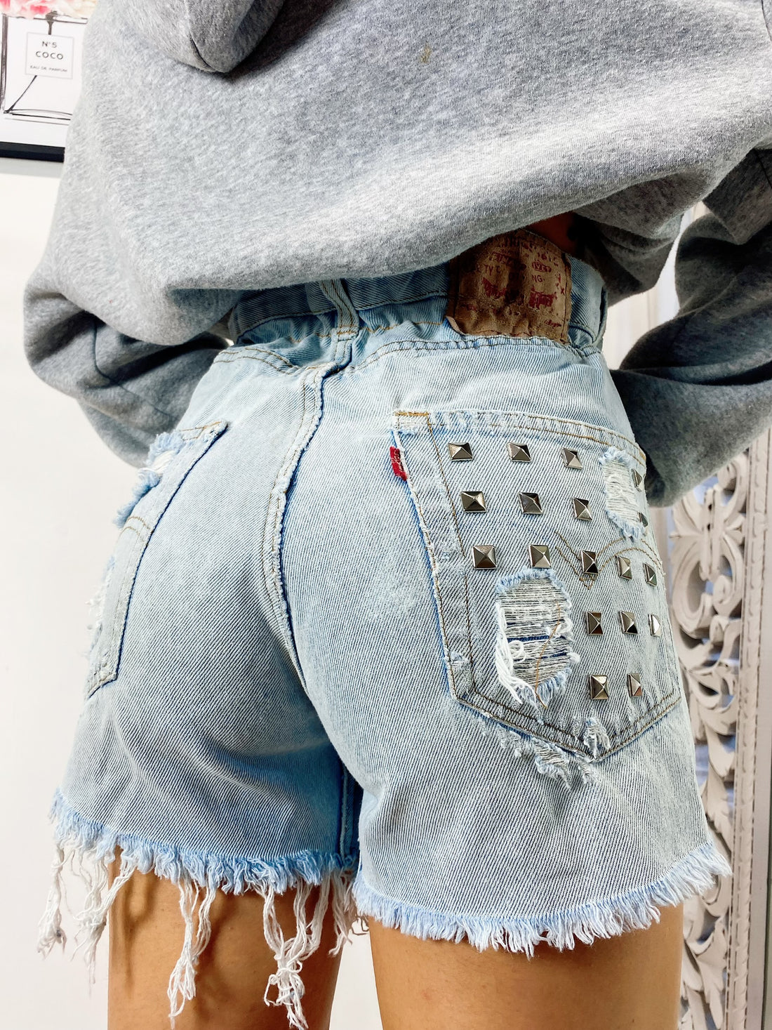 Short Levi’s Vintage bagno chiaro con borchie - R.a. Boutique 