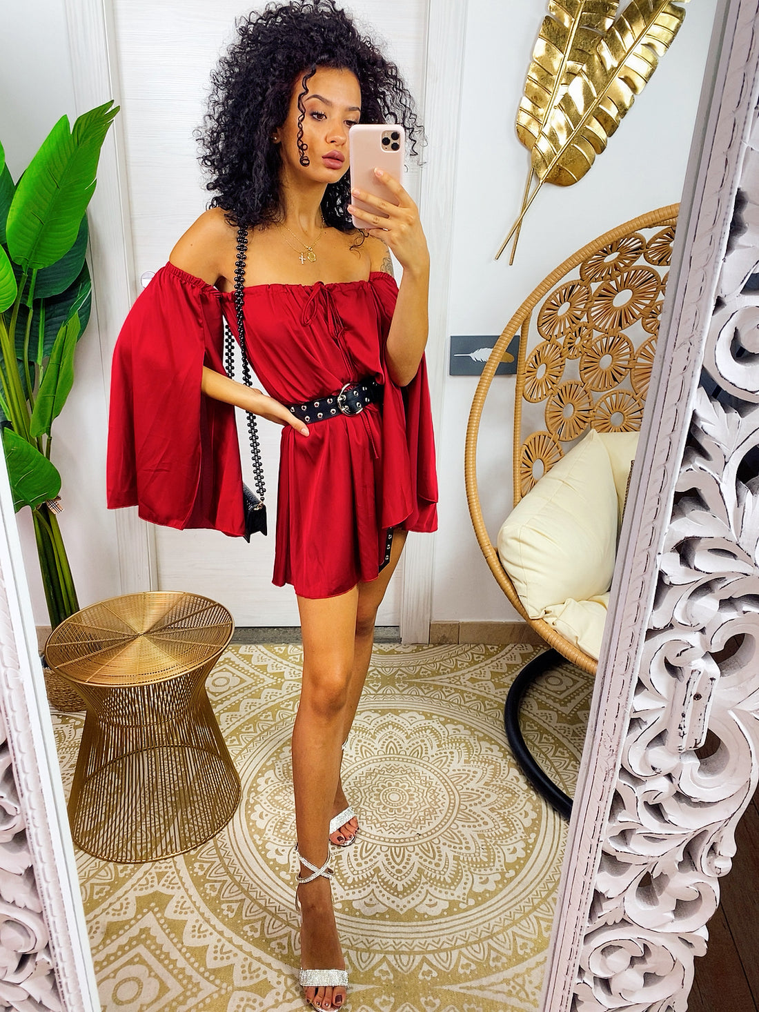 Tutina in raso con scollo a barchetta manica lunga rossa - R.a. Boutique 