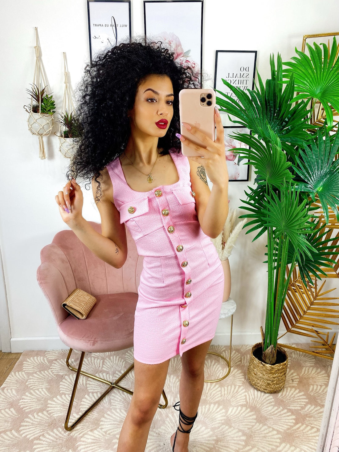 Tubino aderente con taschino e bottoni Gold rosa - R.a. Boutique 