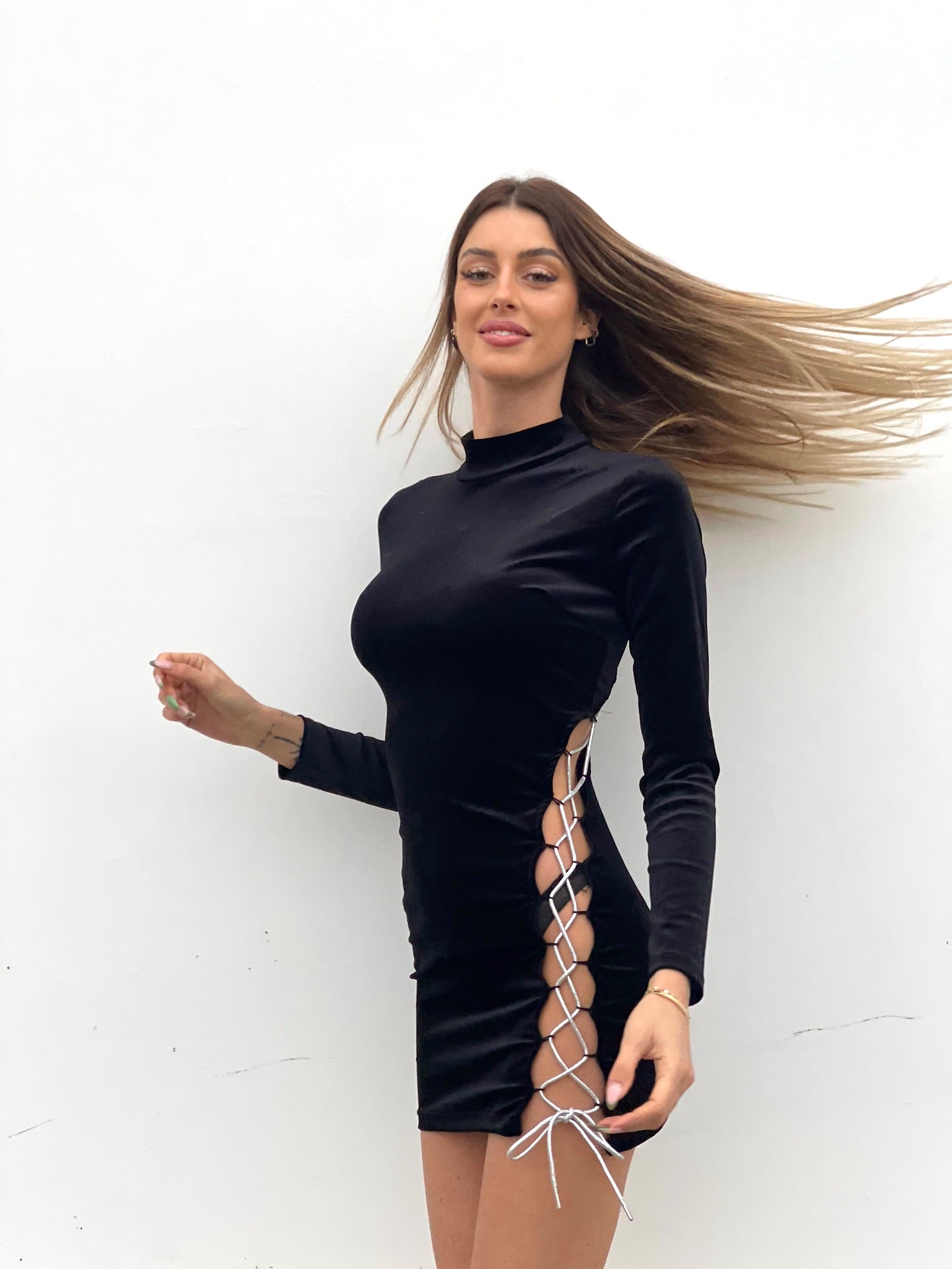 Abito velvet nero con stringhe alte - R.a. Boutique 