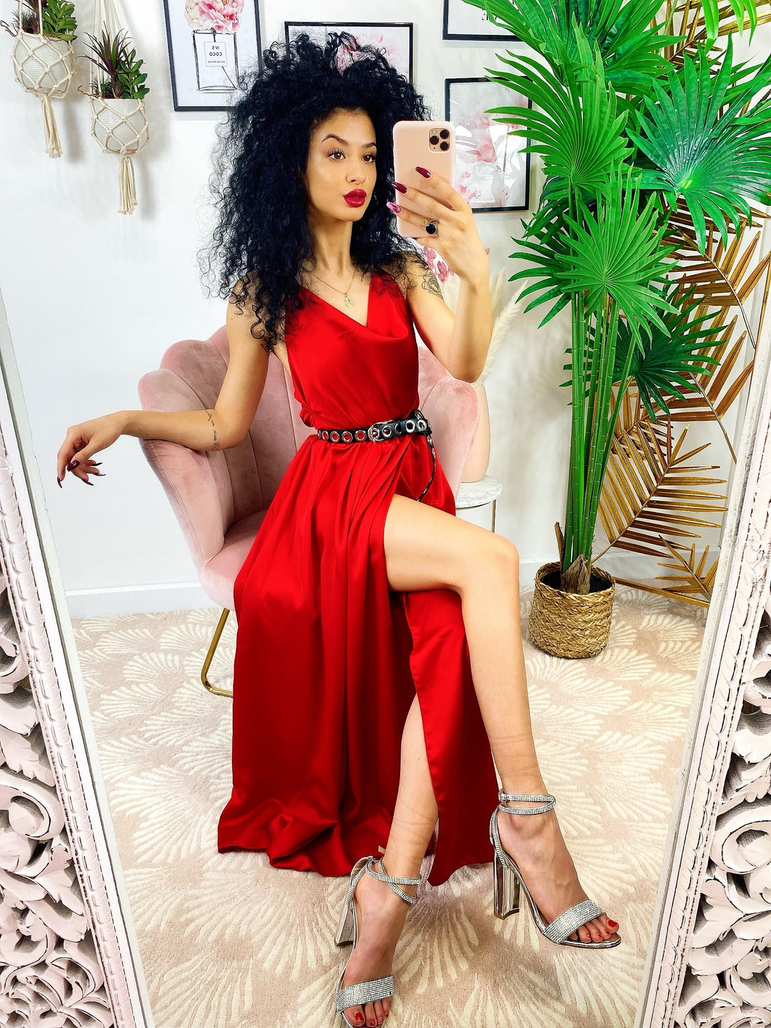 Abito midi raso con maxi spacco rosso - R.a. Boutique 