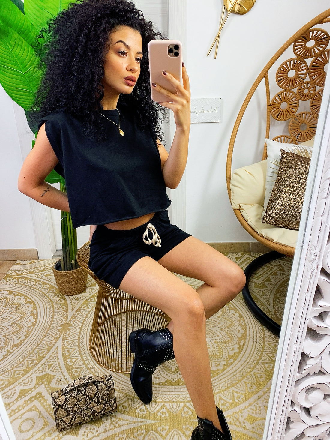 Completo sportivo maglia e short nero - R.a. Boutique 