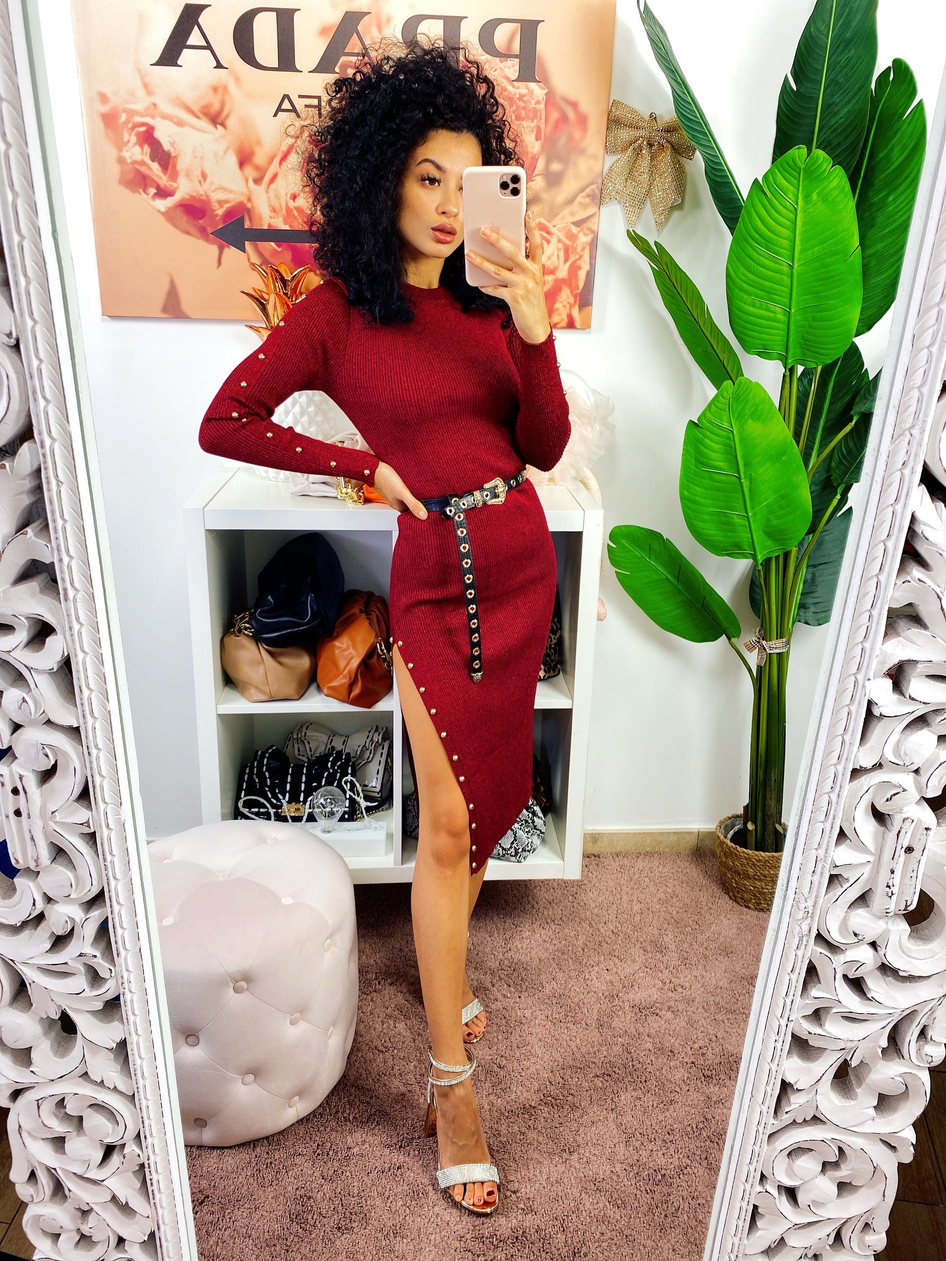 Abito midi Bordeaux con borchie e spacco - R.a. Boutique 