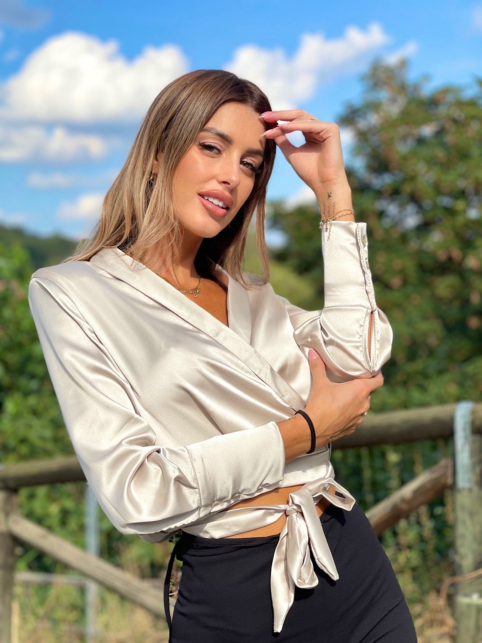 Top in raso beige - R.a. Boutique 