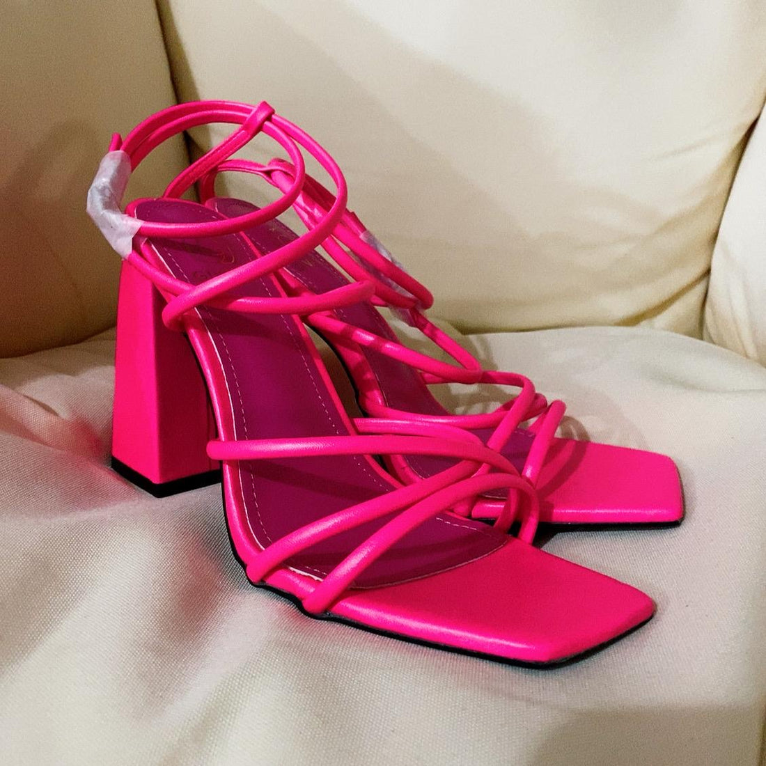Sandalo fucsia punta quadrata - R.a. Boutique 