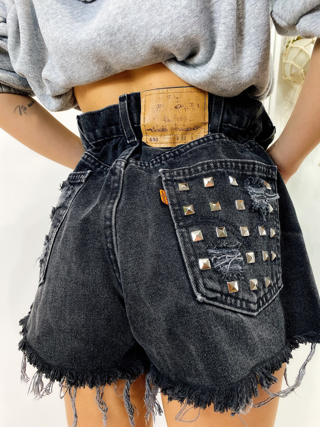 Short Levi’s Vintage con Borchie bagno grigio scuro - R.a. Boutique 