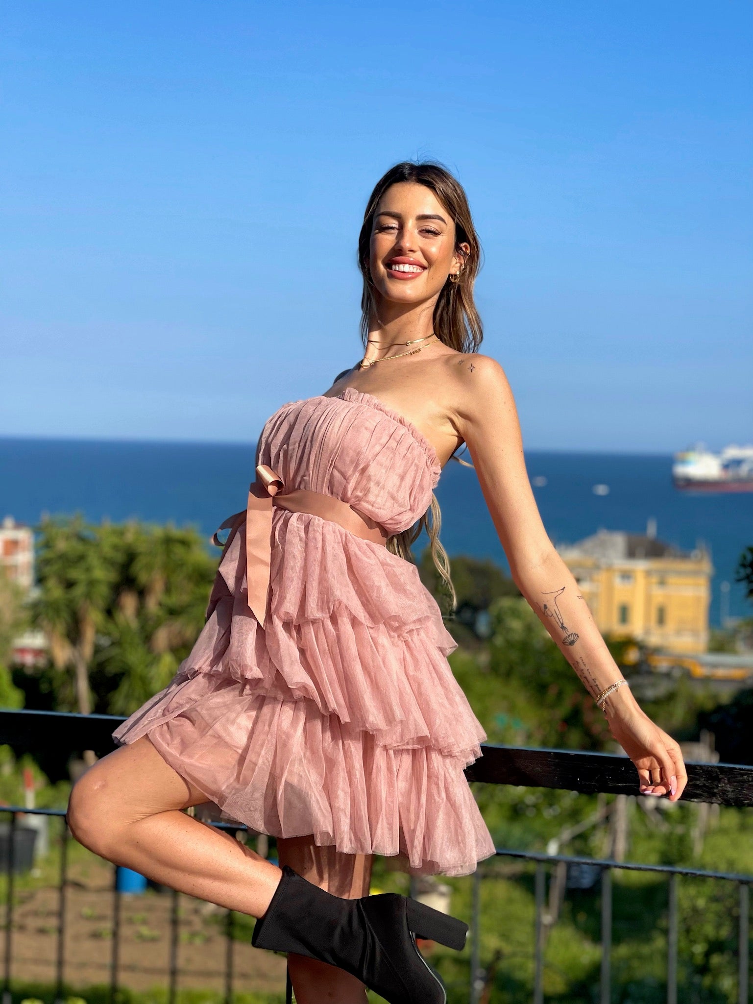 Abito in tulle a fascia cipria - R.a. Boutique 