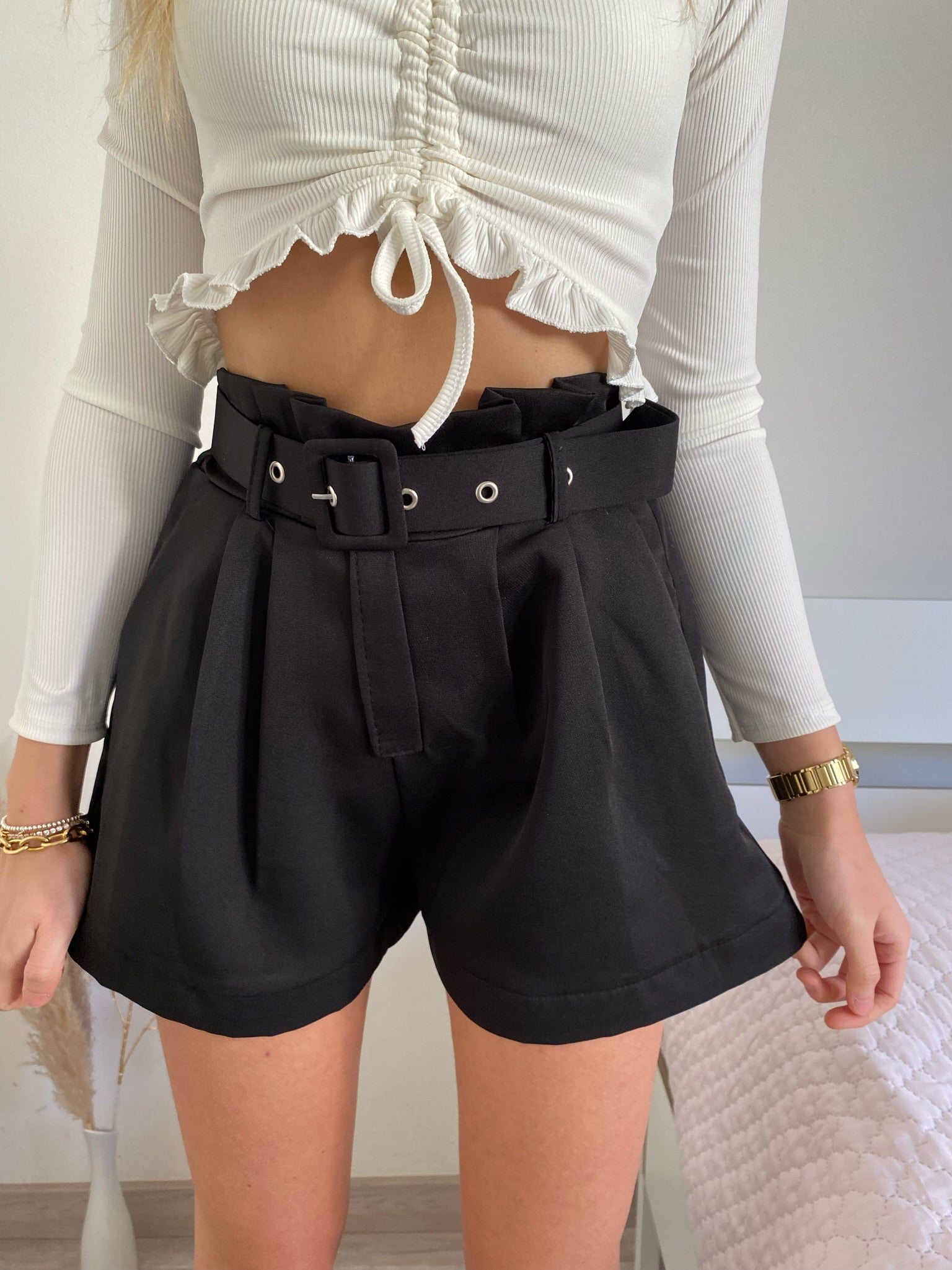 Short nero con cintura - R.a. Boutique 