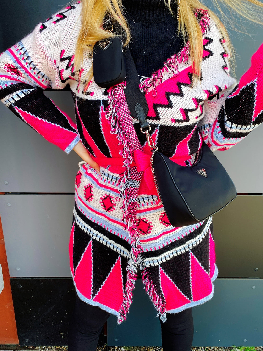 Cardigan fuxia con frange e cinta - R.a. Boutique 