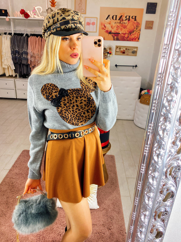 Sweater with bow