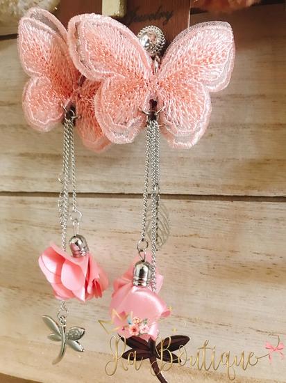Orecchini con farfalle e petali a caduta - R.a. Boutique 