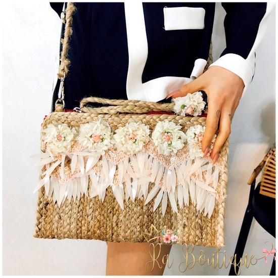 Pochette in raffia