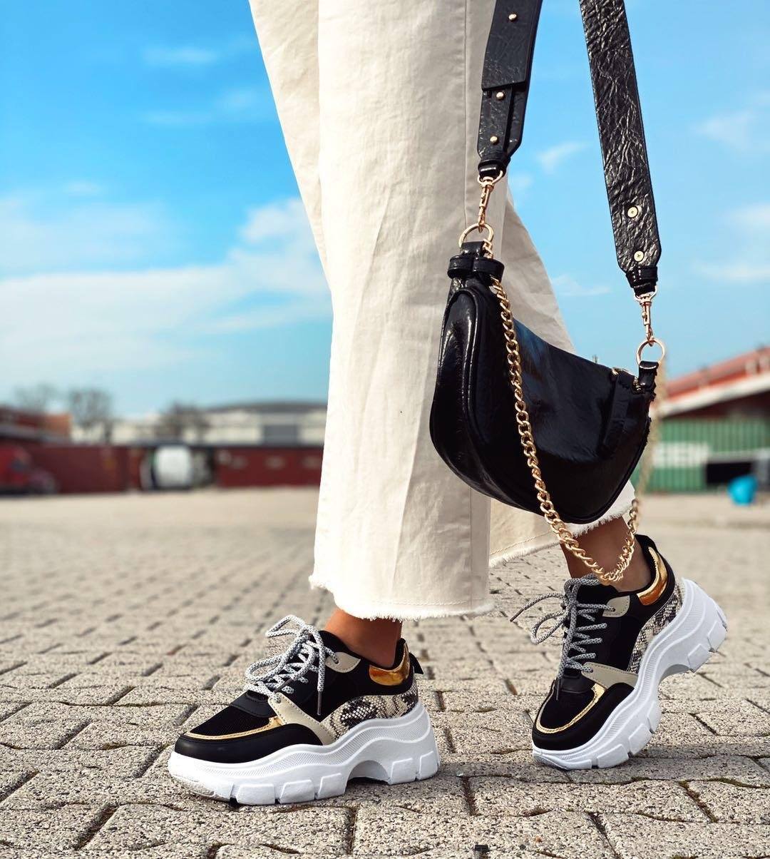 Sneakers pitonata con dettagli oro - R.a. Boutique 