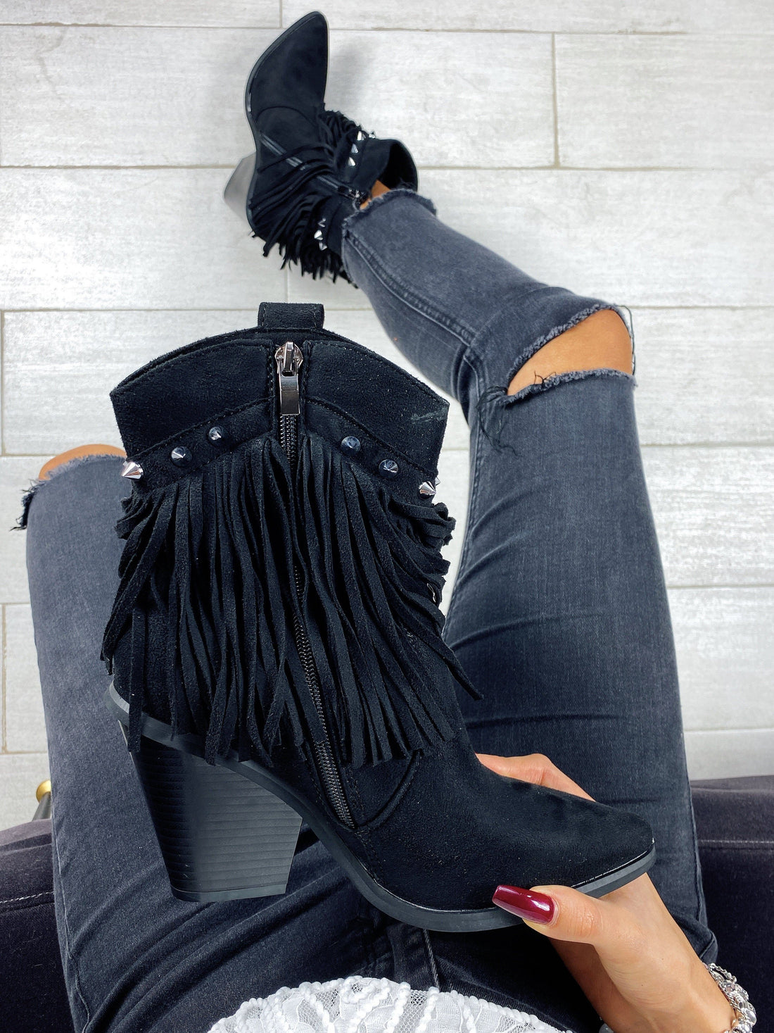 Stivale basso con frange tacco largo - R.a. Boutique 